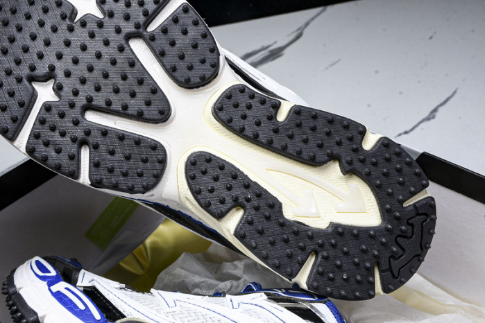C/O​ SNEAKERS CO-028
