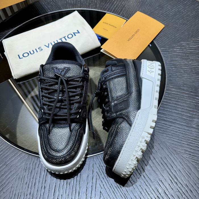 L*VT TRAINER MAXI LVSMS-001