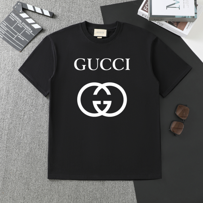 G*UCCI CLOTHES GICS-009