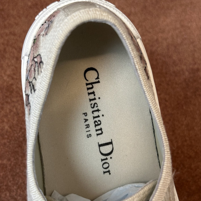 D*R WALK