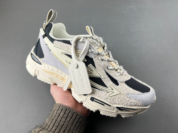 C/O​ SNEAKERS CO-051