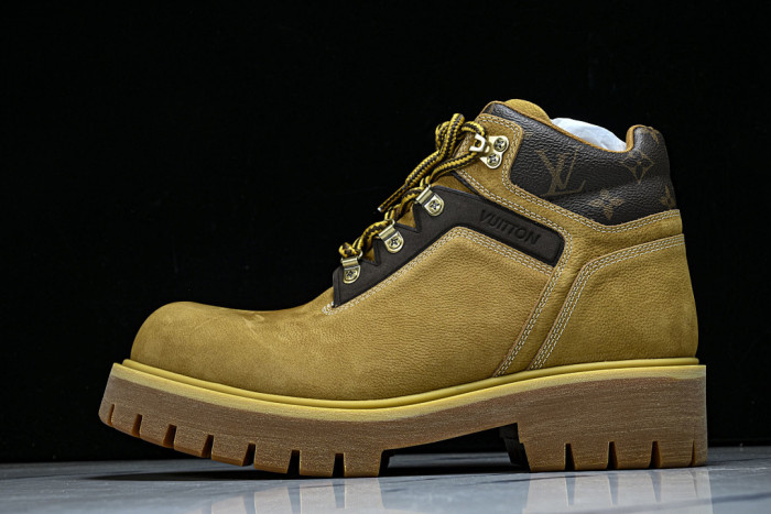 L**V**T* BOOTS LVTBS-060