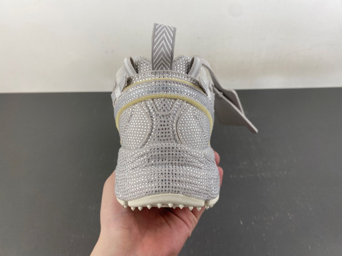 C/O​ SNEAKERS CO-077