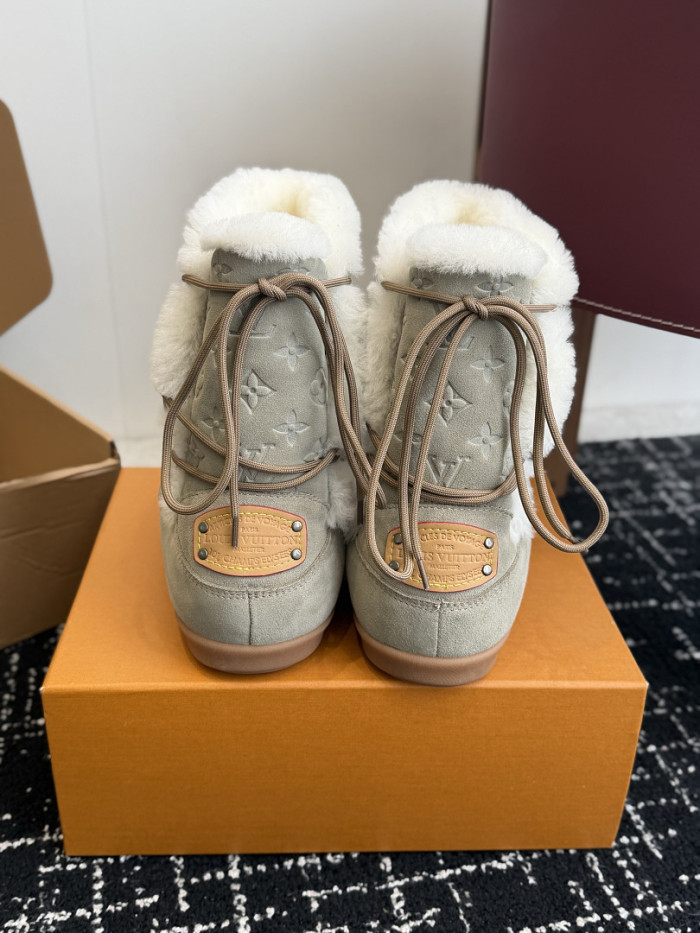 L**V**T* BOOTS LVTBS-065