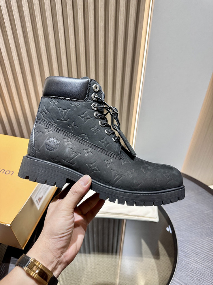 L**V**T* BOOTS LVTBS-017