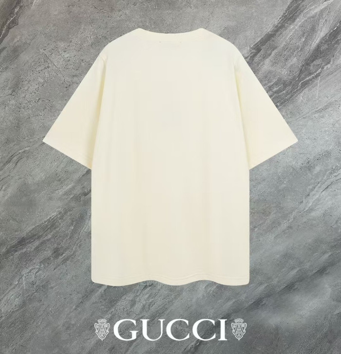G*UCCI CLOTHES GICS-028