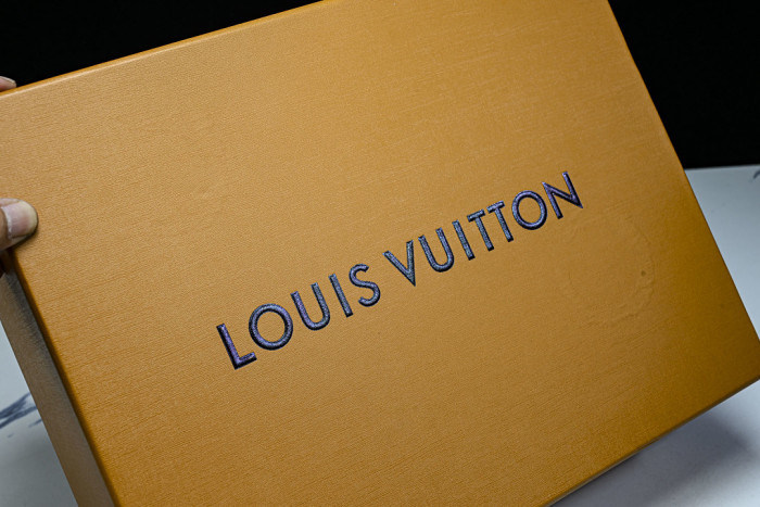 L*VT BUTTERSOFT SHOES LASS-012