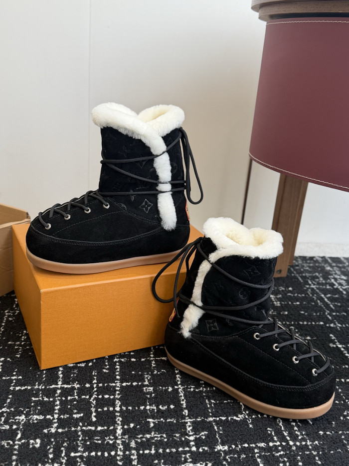 L**V**T* BOOTS LVTBS-067