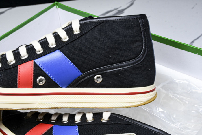 b0tt*ga Ven*ta sneaker bvs-033