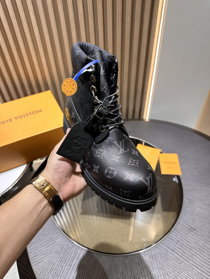 L**V**T* BOOTS LVTBS-010
