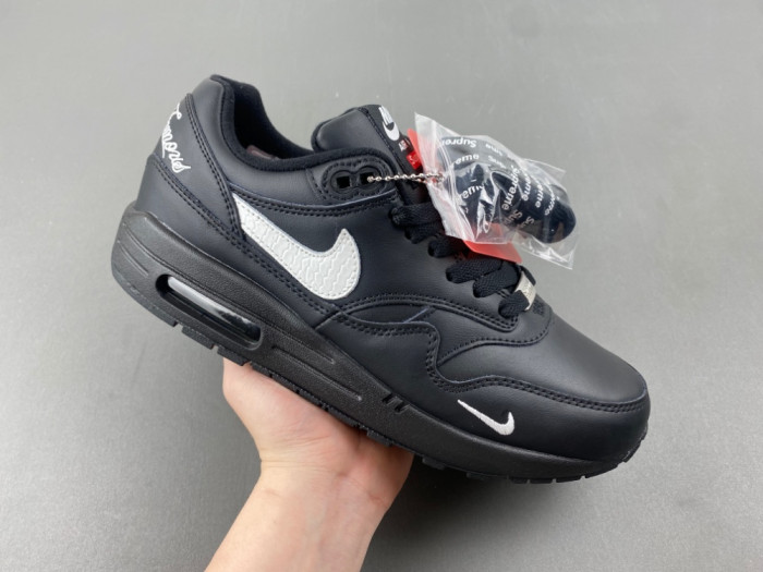 Svp*me x nike air max 1 