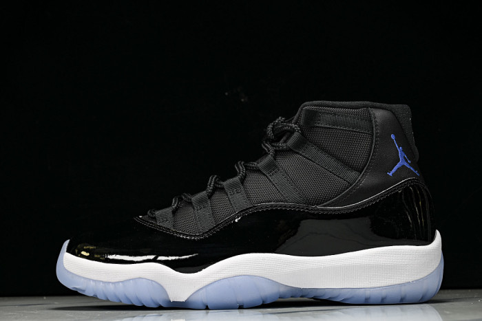 Air Jordan 11 "Space Jam" Retro CT8012-900