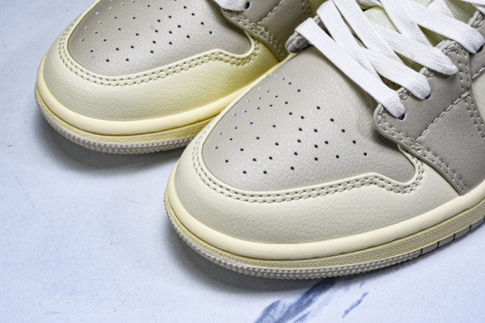 Air Jordan 1 Low HQ3440-101