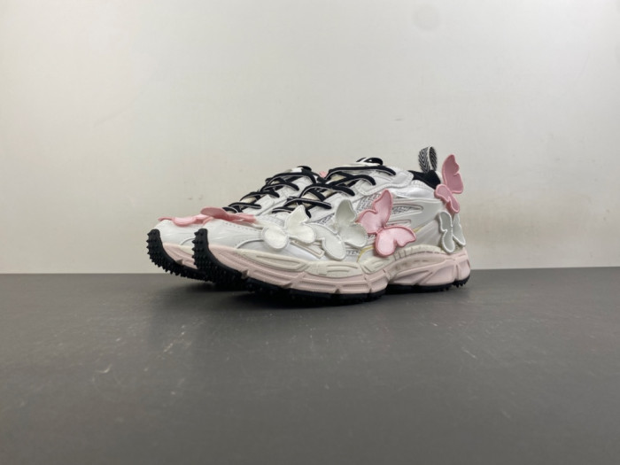 C/O​ SNEAKERS CO-076