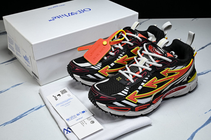 C/O​ SNEAKERS CO-073