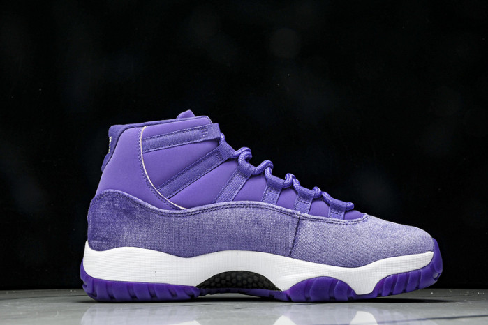 Air Jordan 11 CT8012-555