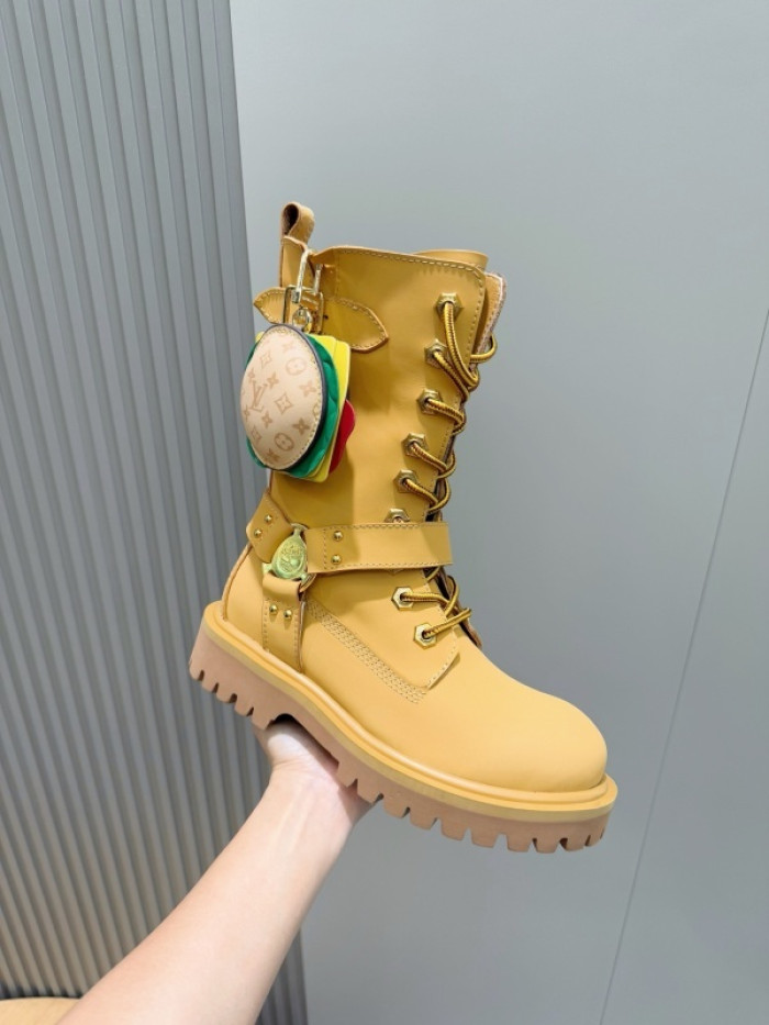 L**V**T* BOOTS LVTBS-050