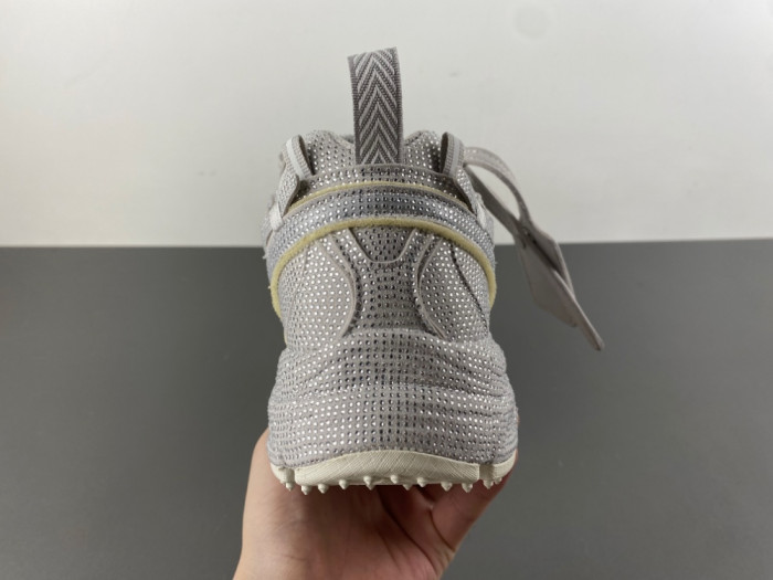 C/O​ SNEAKERS CO-044