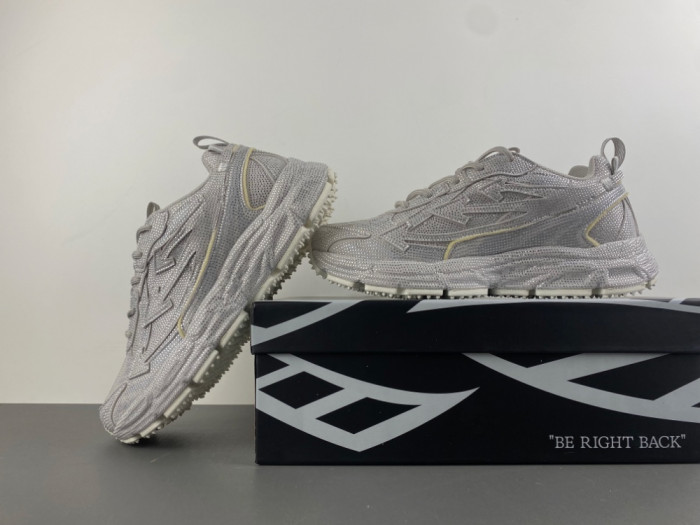 C/O​ SNEAKERS CO-044