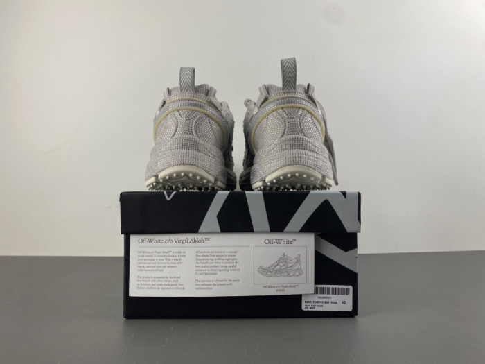 C/O​ SNEAKERS CO-044