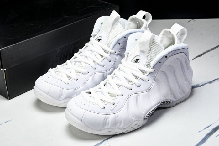 Nike Air Foamposite One “Triple White” HJ5195-100