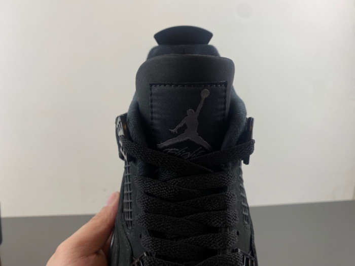 Air Jordan 4 “Black Cat” 2025 FV5029-010