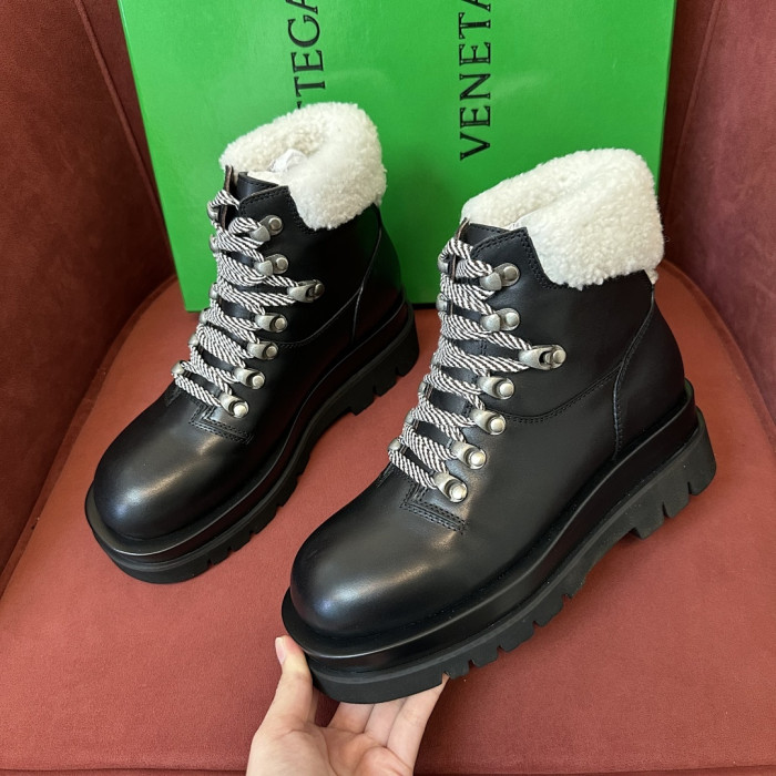 B0tt*ga Ven*ta SNEAKER BVBS-013