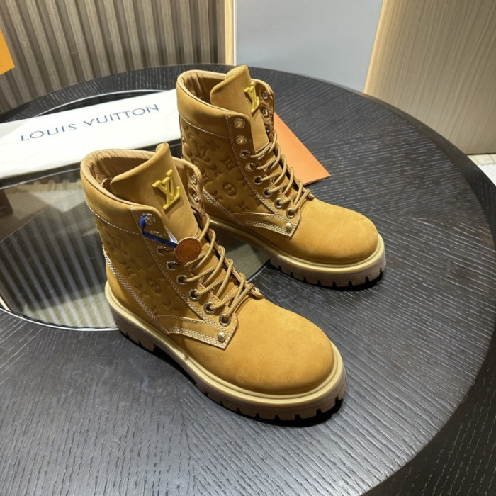 L**V**T* BOOTS LVTBS-040