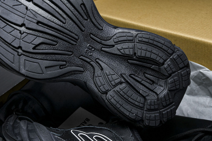 B*al*enciaga Monday Sneaker BMS-001