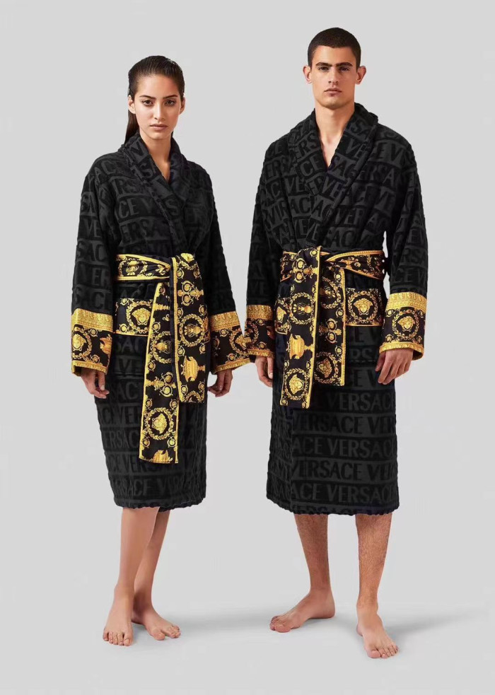 V*ERSACE CLOTHERS VECL-004
