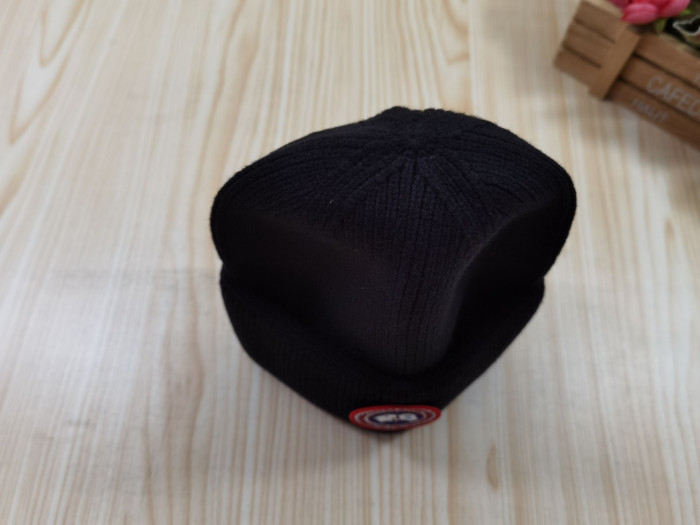HAT-009