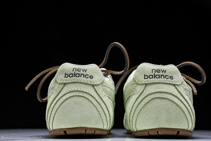 New Balance x Mi­uMi­u 530 MM-001