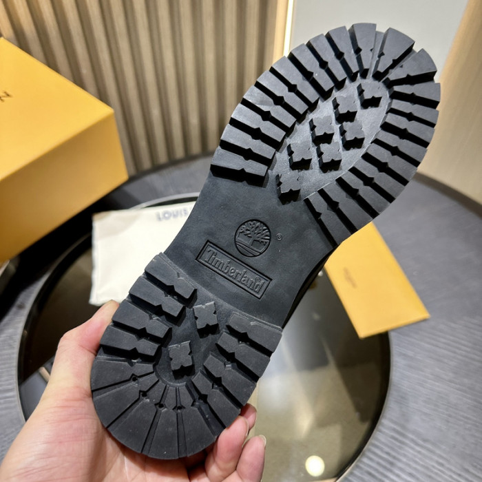 L**V**T* BOOTS LVTBS-024