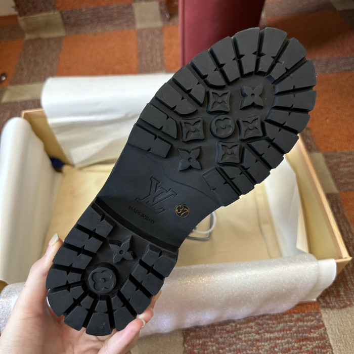 L**V**T* BOOTS LVTBS-027