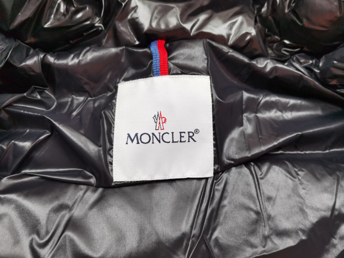 M0NCLER J-056