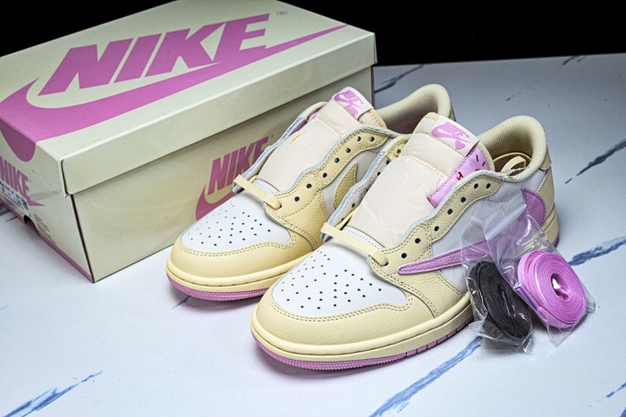 Air Jordan 1 Retro Low OG SP Travis Scott Shy Pink IQ7604-101