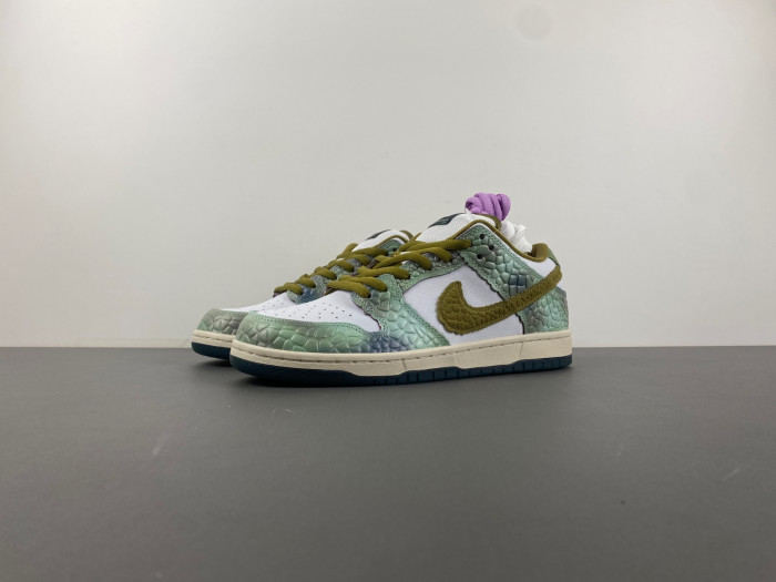 Nike Dunk Low ''Chameleon'' HJ3386-300