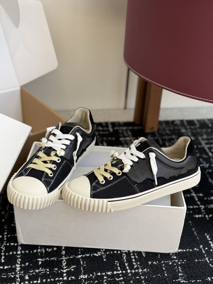 Ma*iso*n Mar*giela MNMA-0216