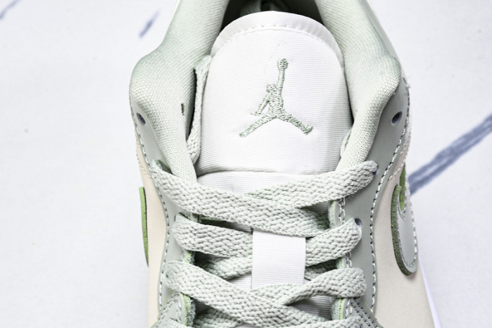 Air Jordan 1 Low OG HF4078-100