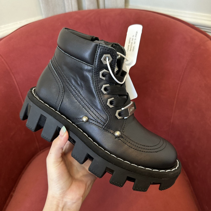 L**V**T* BOOTS LVTBS-016