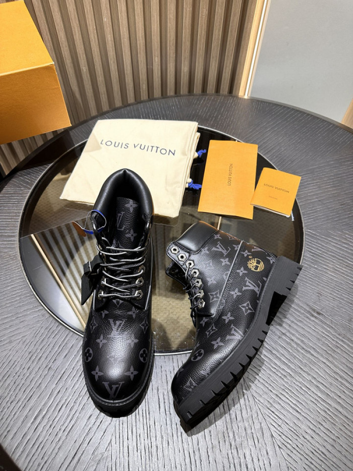 L**V**T* BOOTS LVTBS-012