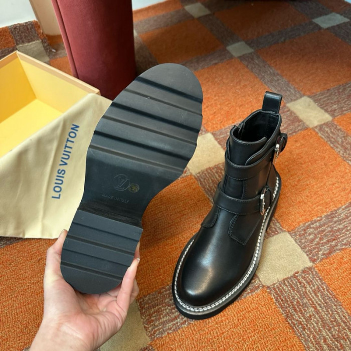 L**V**T* BOOTS LVTBS-036