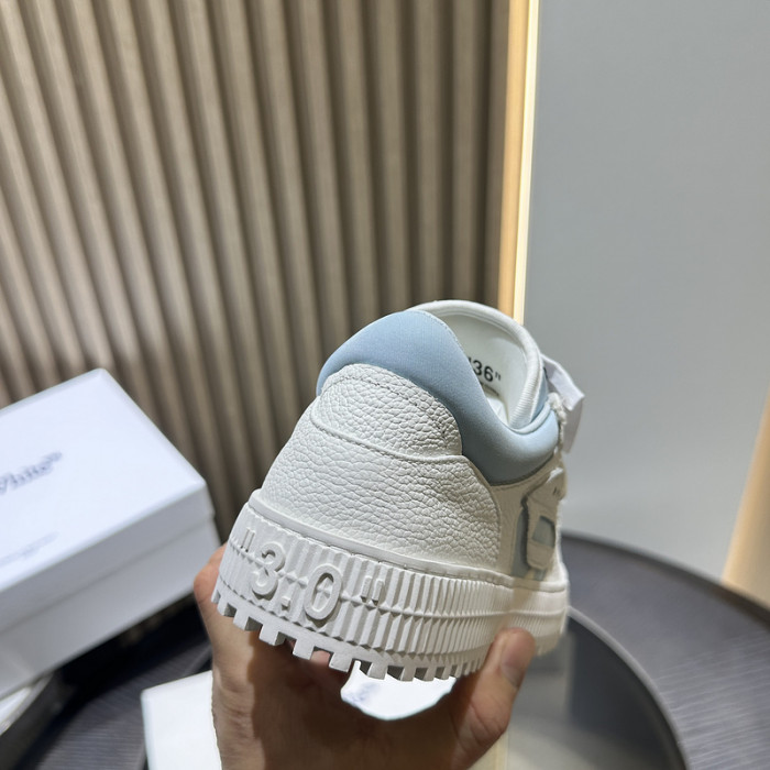 C/O​ SNEAKERS CO-015