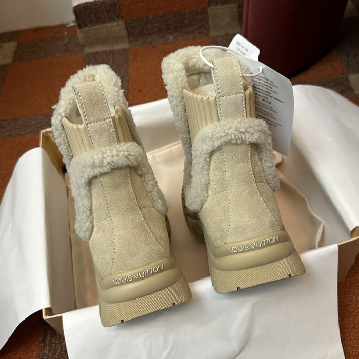 L**V**T* BOOTS LVTBS-019