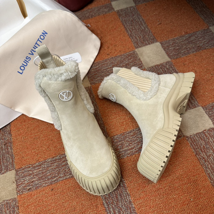 L**V**T* BOOTS LVTBS-019