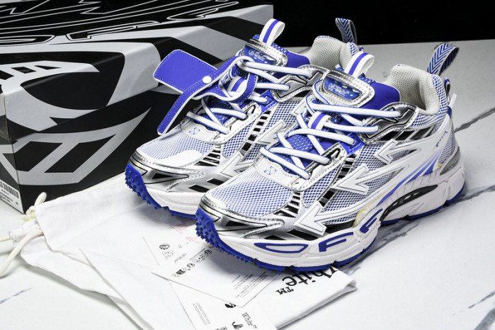C/O​ SNEAKERS CO-022