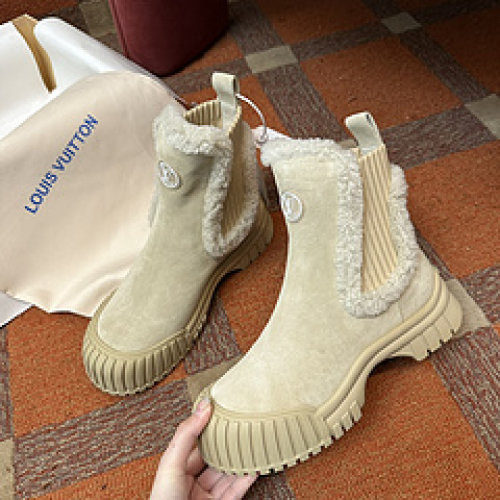 L**V**T* BOOTS LVTBS-019