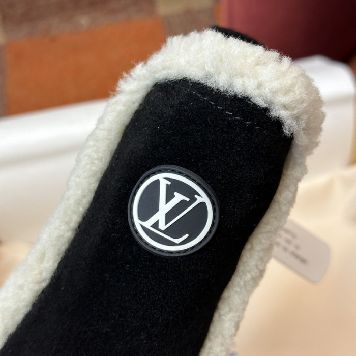 L**V**T* BOOTS LVTBS-021