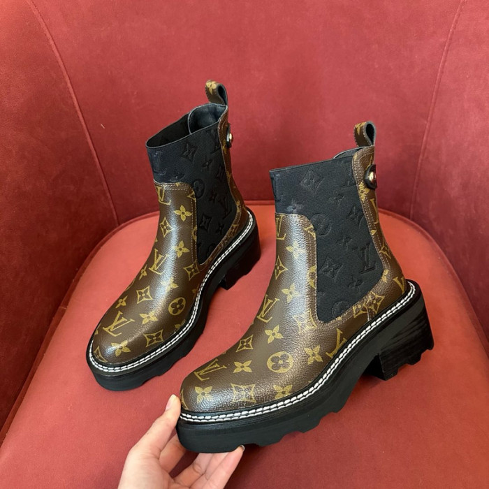 L**V**T* BOOTS LVTBS-034