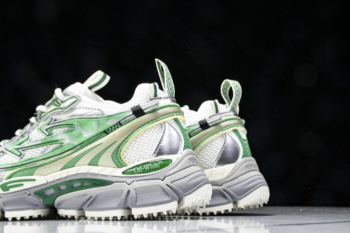 C/O​ SNEAKERS CO-023